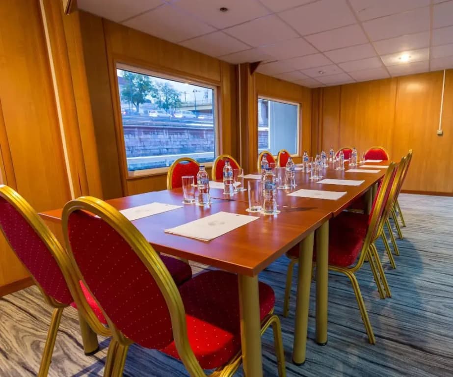 Grand Jules Boat Hotel Budapest - photo 20