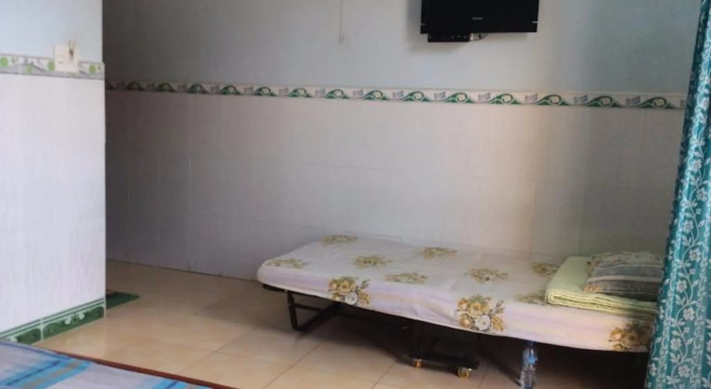 Phuong Hang Guesthouse - photo 3
