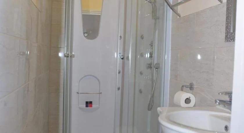 Global Lodge Hotel - photo 7