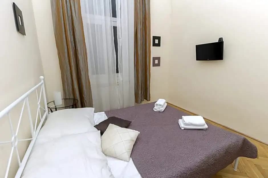Budapest Bed And Breakfast - photo 8