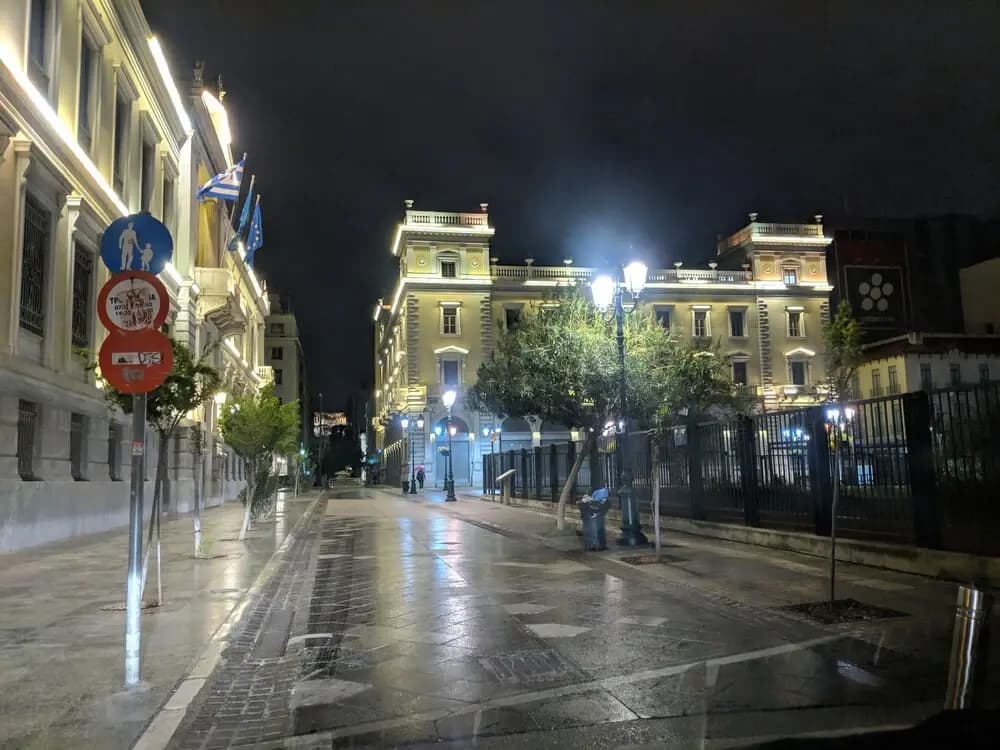 Cozy Apt in the Heart of Athens 8-2 - photo 9