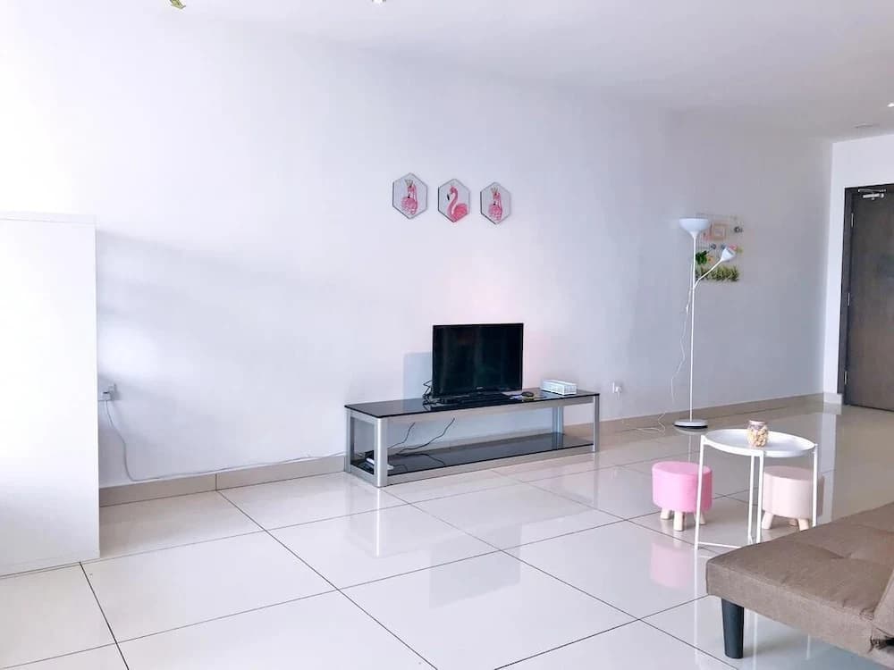 GLITAR Home D'Esplanade - photo 1