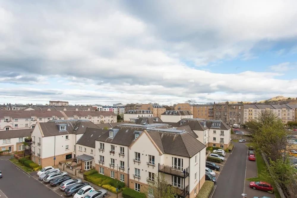 City Centre 3bed/3bath - photo 12