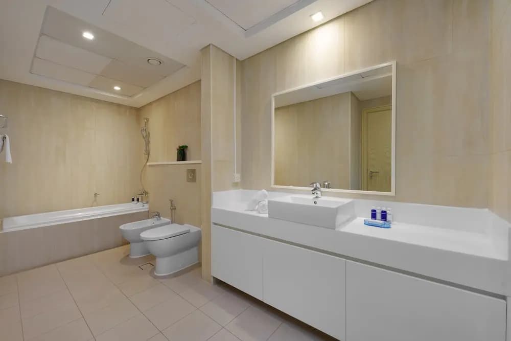Maison Privee - Jaw-Dropping Sea Vw in Luxury Apt w/Delux Fittings - photo 7