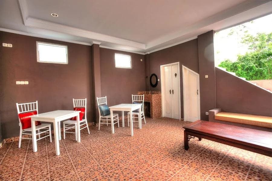 Rumah Una Hotel - photo 16