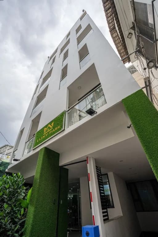 Luxy Park Hotel and Apartments - Notre Dame - main photo