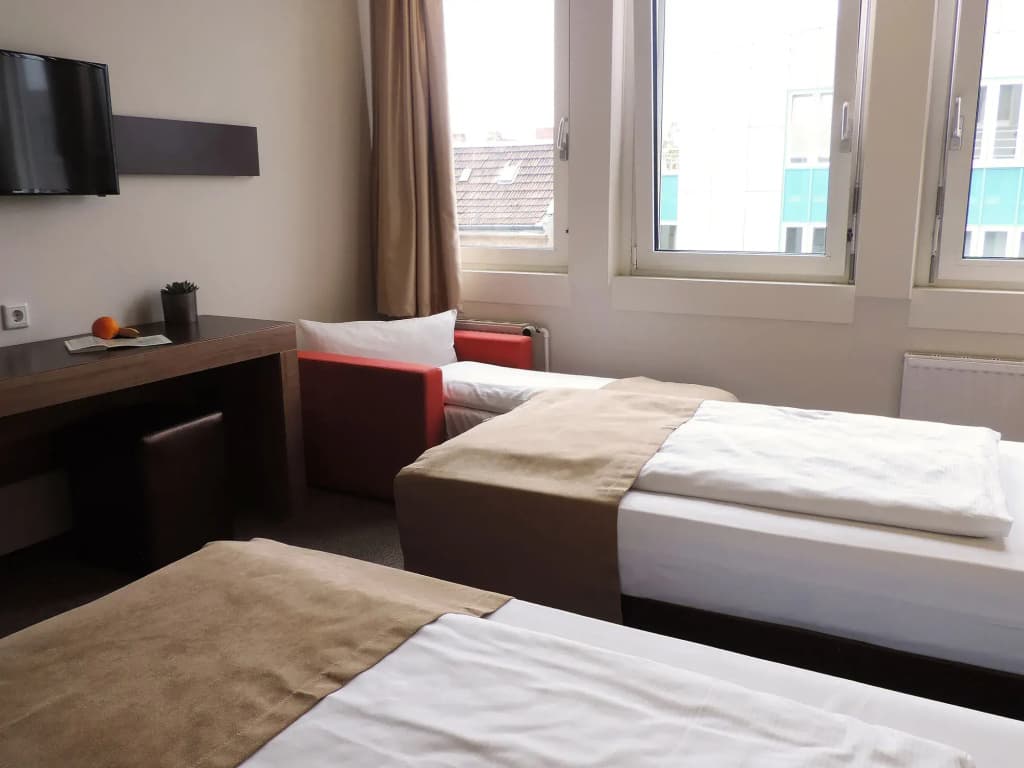 Motel Plus Berlin - photo 11