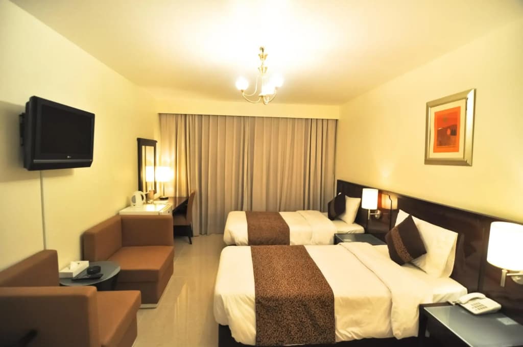 Phoenicia Hotel - photo 2