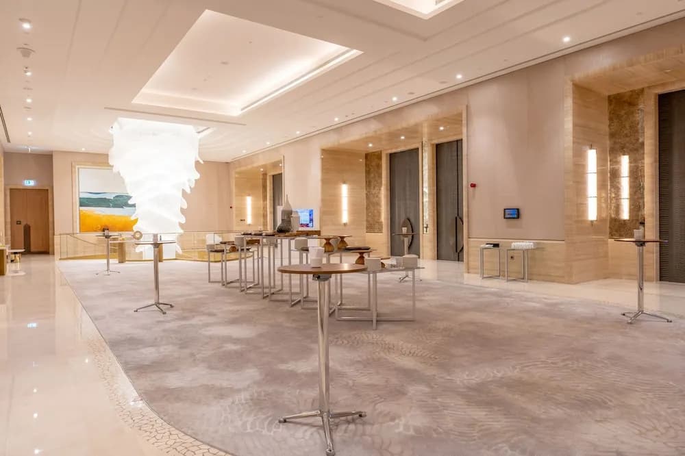 Ultra Luxury Palm Tower with Shared Hotel Facilities - photo 11