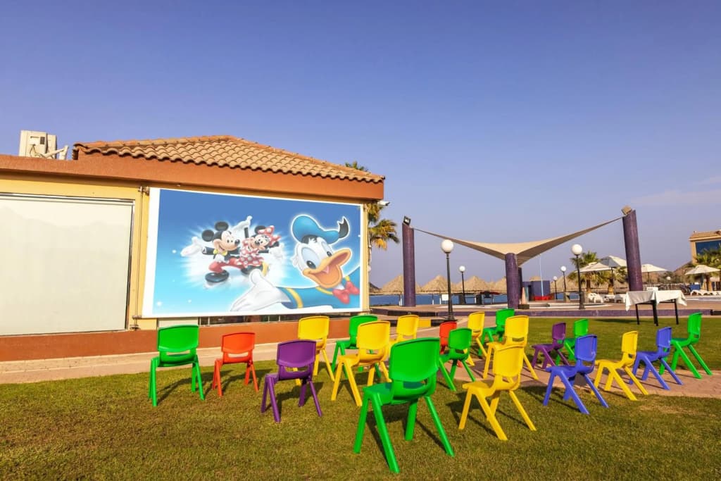 Royal Beach Hotel & Resort - photo 18