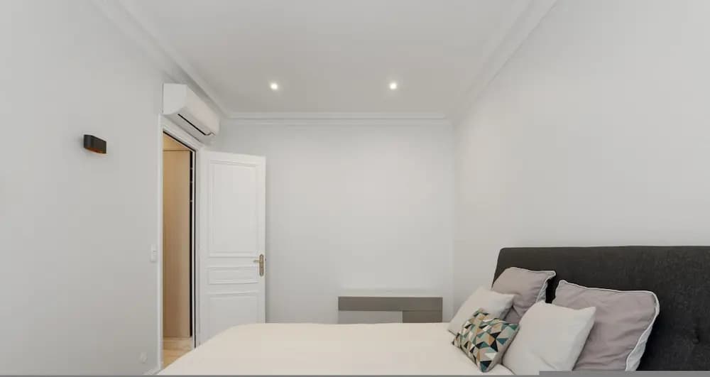 Luxury 5 Bed Residence - Opposite Arc de Triomphe - photo 5