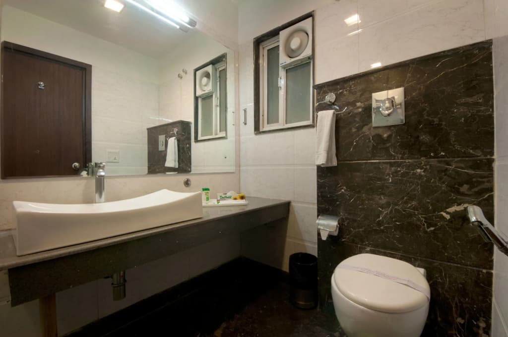 Hotel Amaltas International by Orion Hotels - photo 9