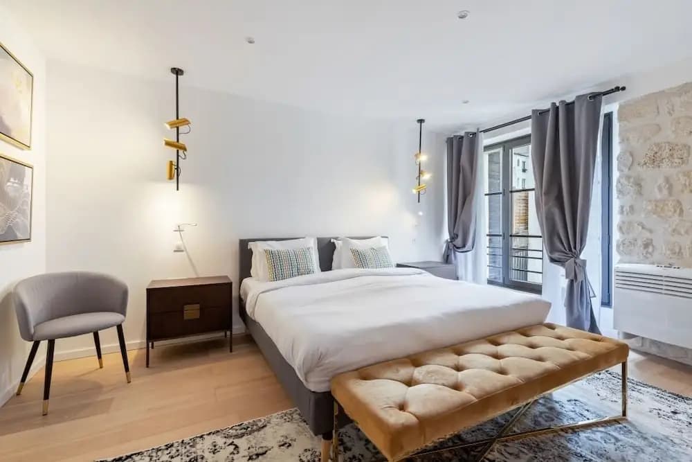 Stunning 2 Bed Apartment, Sleeps 4 - photo 7