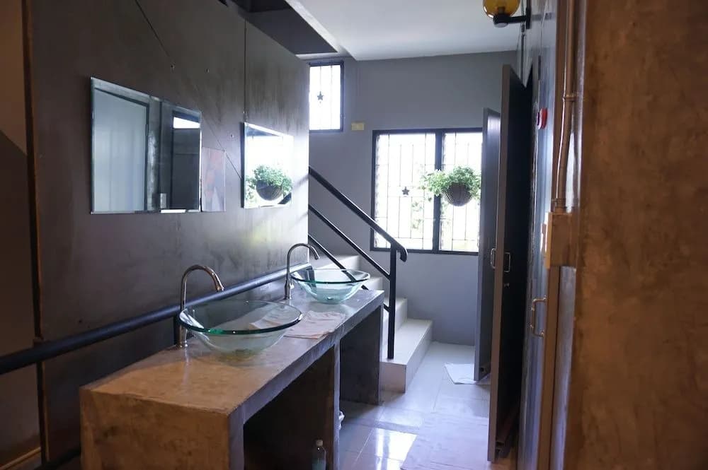 Ok Chic Phuket Hostel - photo 6