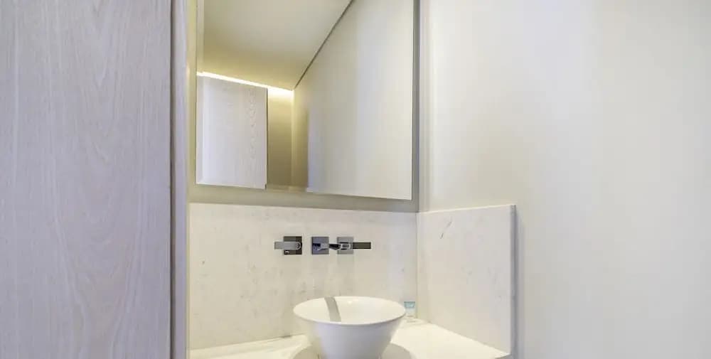 LUX Iconic Views at Palm Tower Suite 2 - photo 8