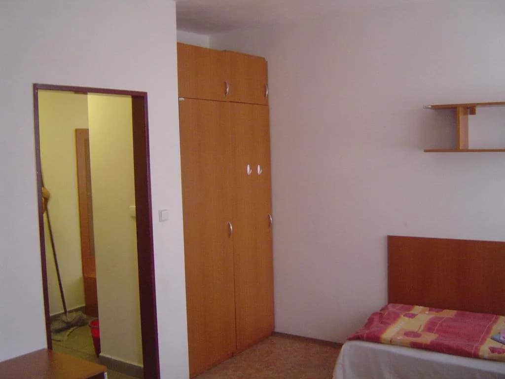University Hotel - photo 3
