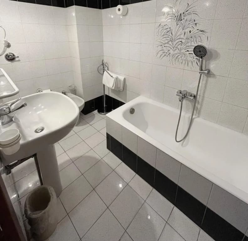 Hotel Valganna - photo 8