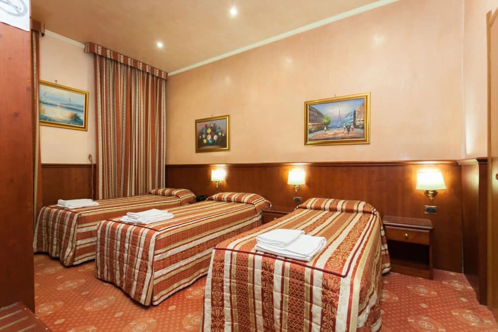 Hotel Fiorella Milano - photo 17