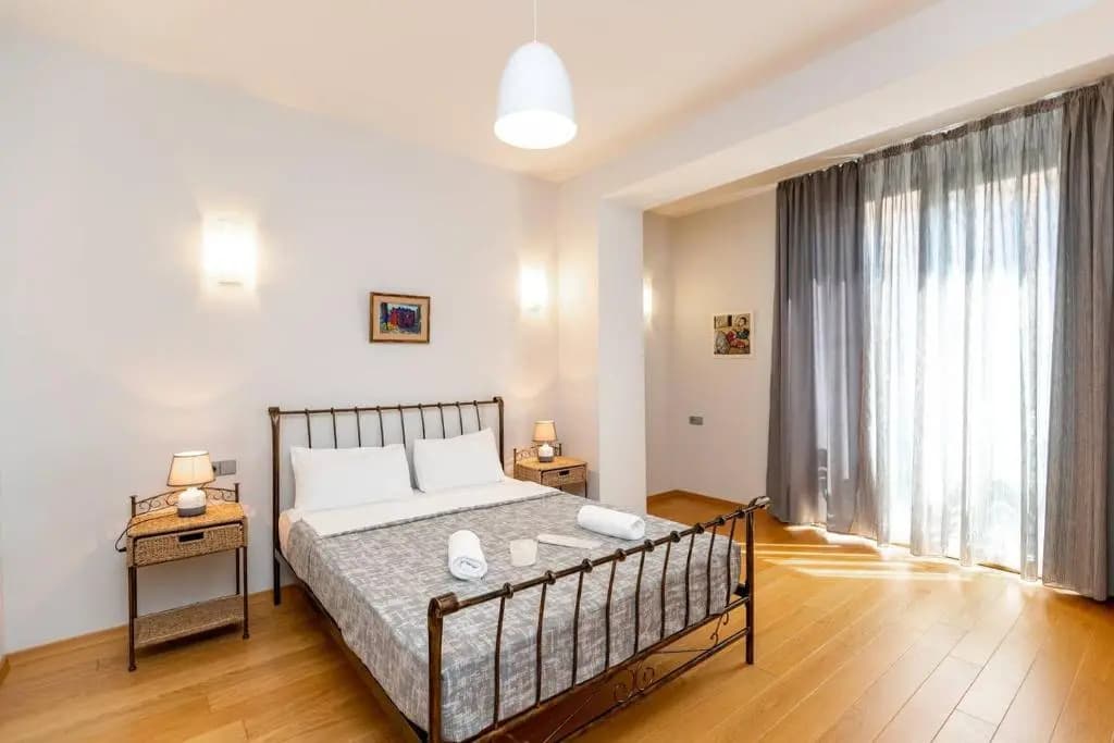 Wehost Spacious place near Rustaveli - photo 15
