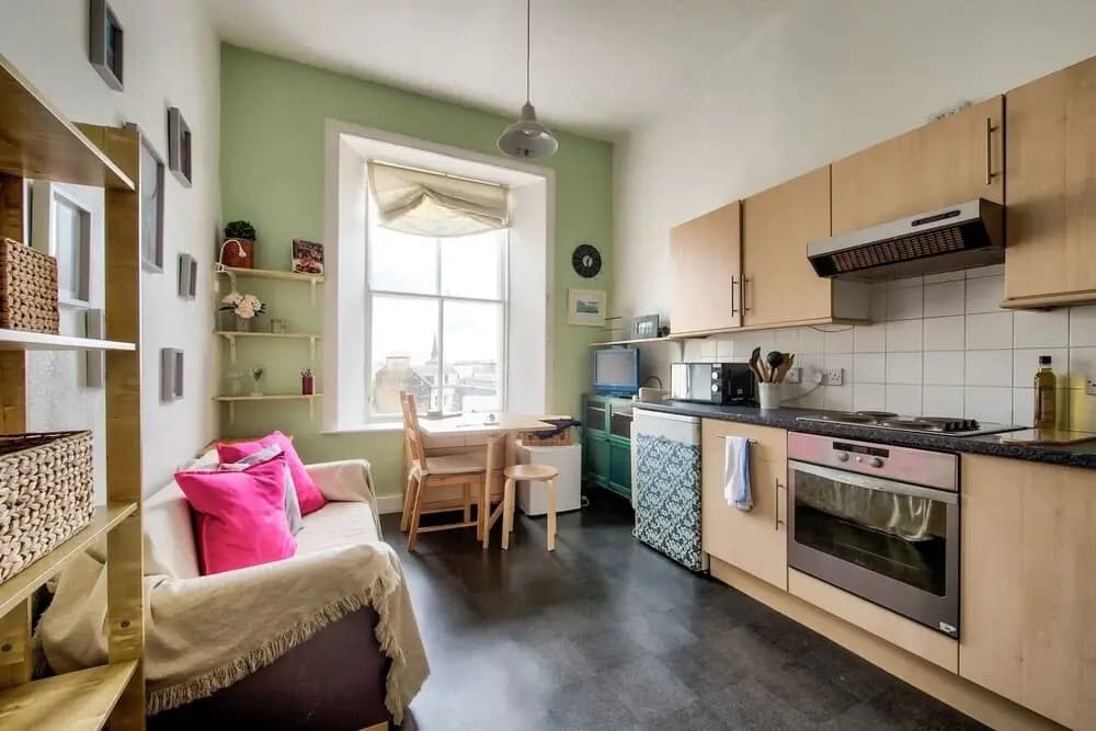 Bright And Central Flat, Directly Facing The Usher Hall - photo 15