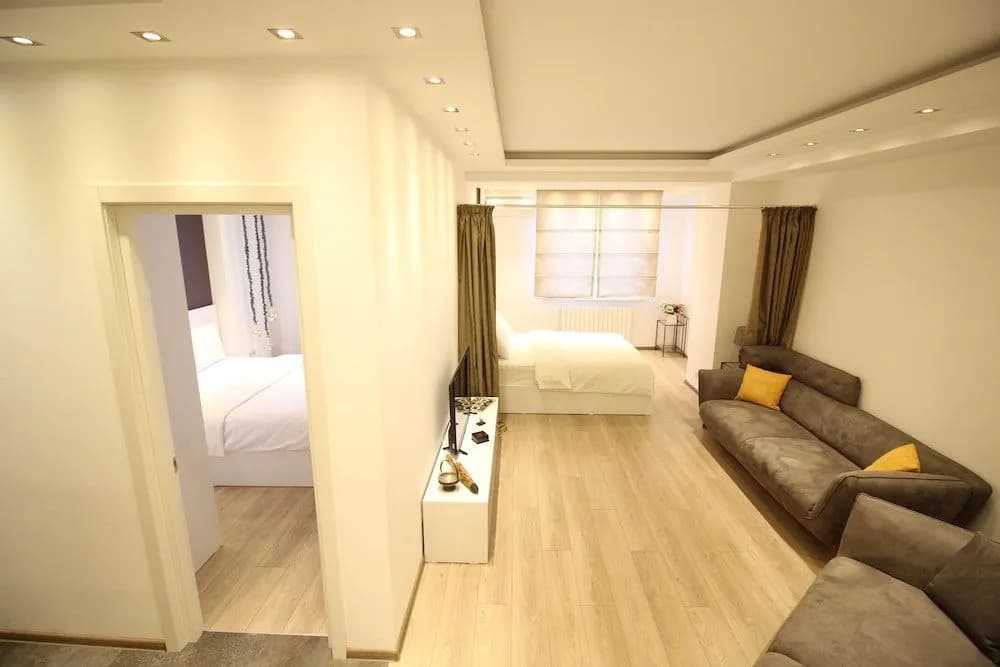 Superior Apartments - photo 5