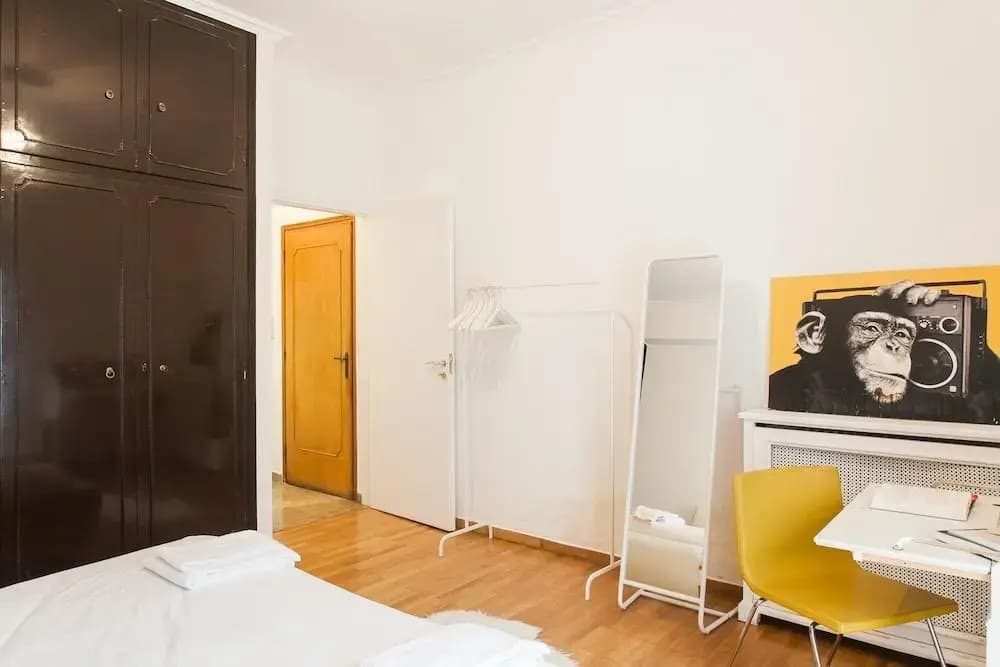 Explore Athens with 2 Bedroom Condo - photo 4