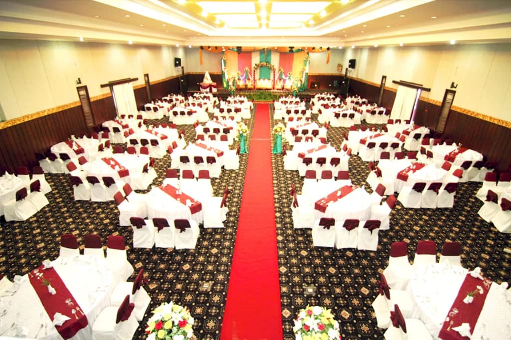 Nirmala Hotel and Convention Centre - photo 17