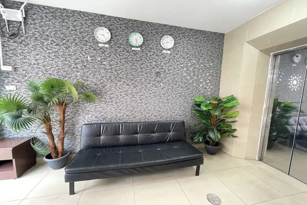 Lucky Inn Suites - photo 14