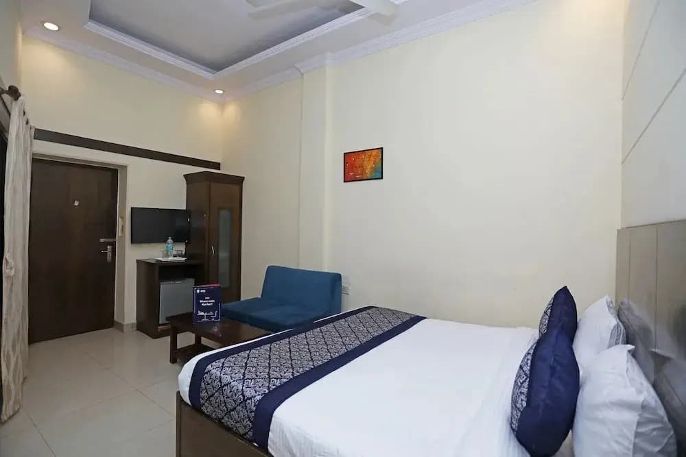 Capital O 10750 Hotel Vivek - photo 3