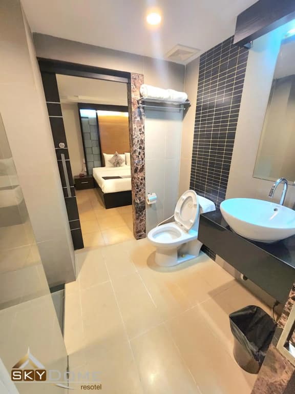Sky Dome Resotel - photo 40