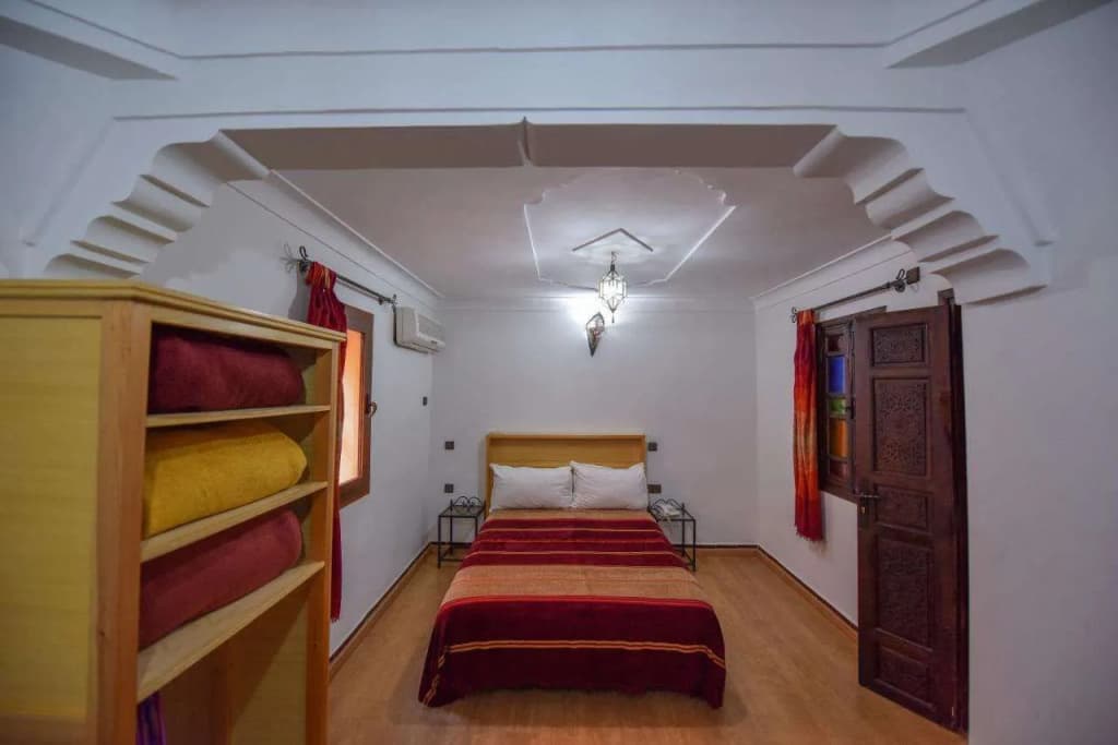 Riad Assia - photo 3