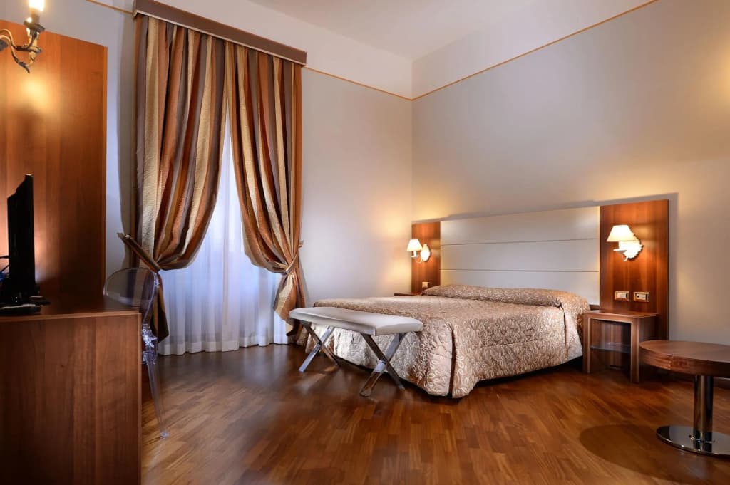 Hotel Golden - photo 26