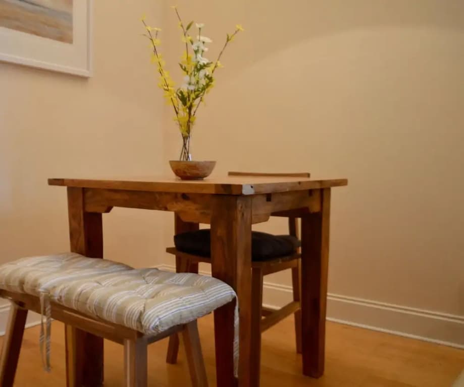 Sunny First Floor Stockbridge Flat - photo 11
