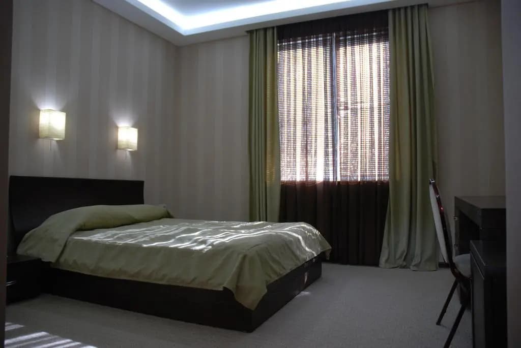 D'Plaza Hotel - photo 5