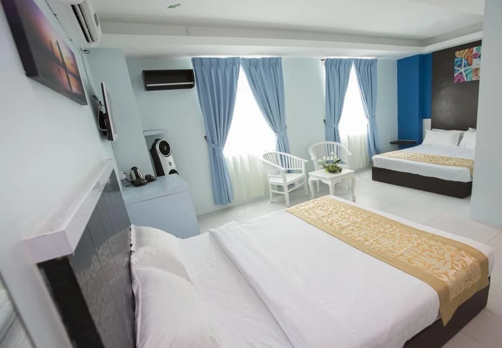 Skyview Hotel - photo 3