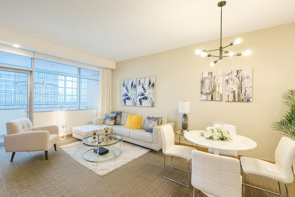RS Suites - The AKA Residence - photo 45