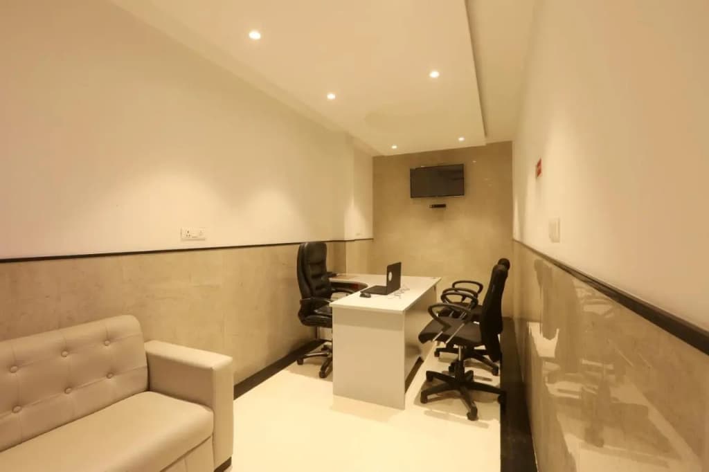 Hotel Arch Suites - photo 31