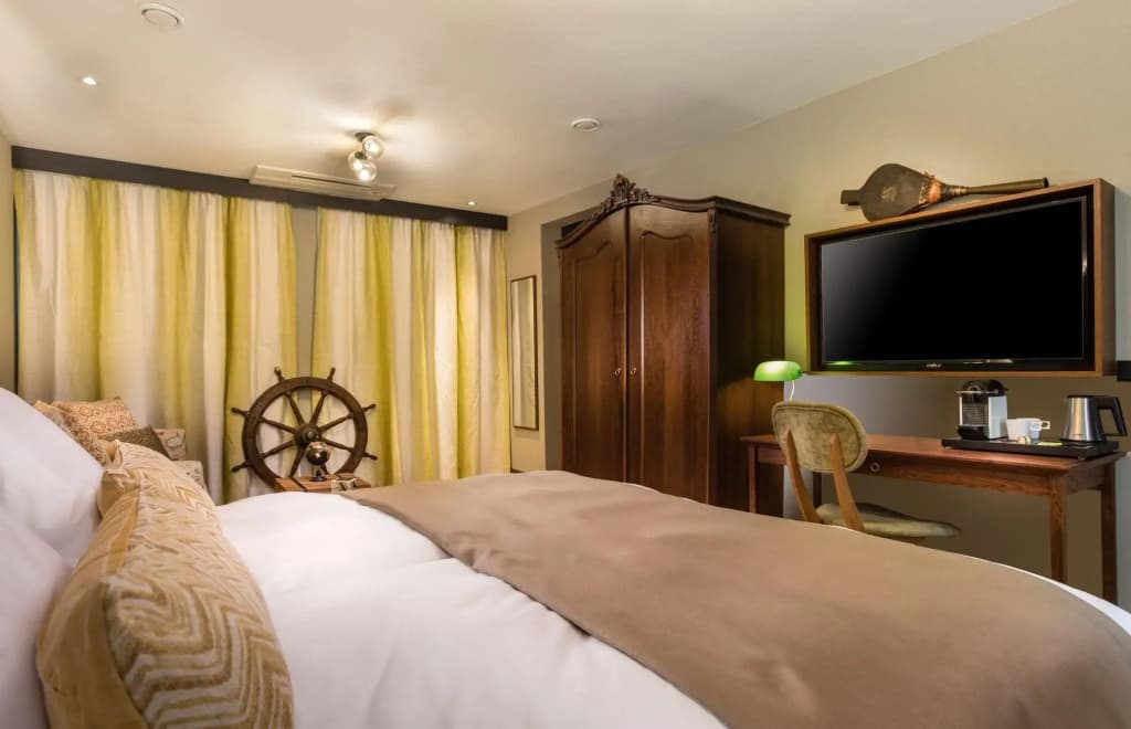 The Hendrick's Hotel - photo 44