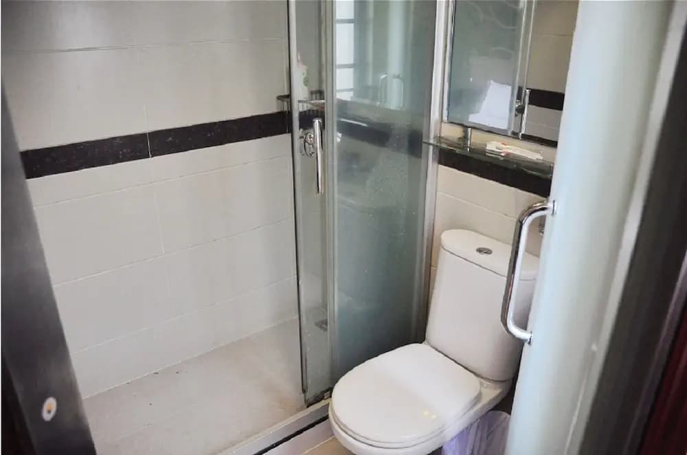Rai Lei Hostel - photo 9