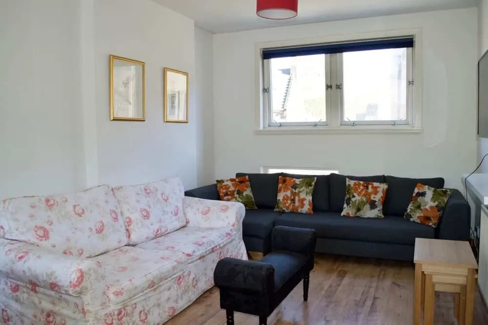 Extremely Central And Spacious Flat - photo 4