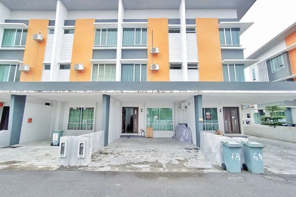 OYO 90186 Tiong's Homestay - Gated Comm - main photo