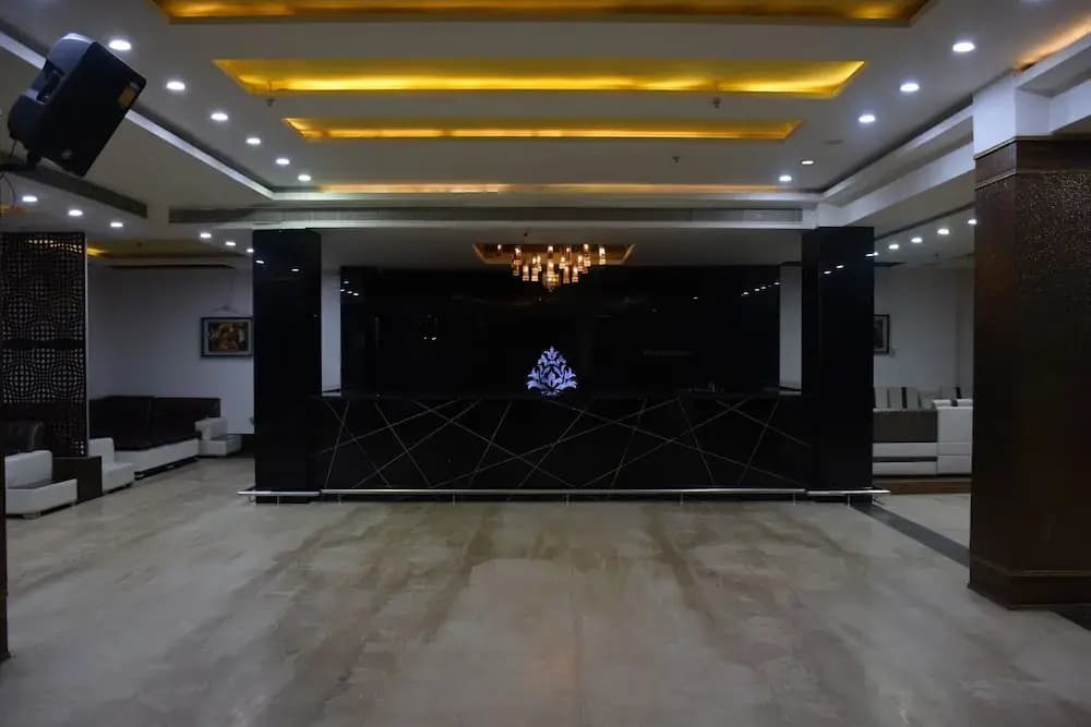 West Yard Hotels - photo 8