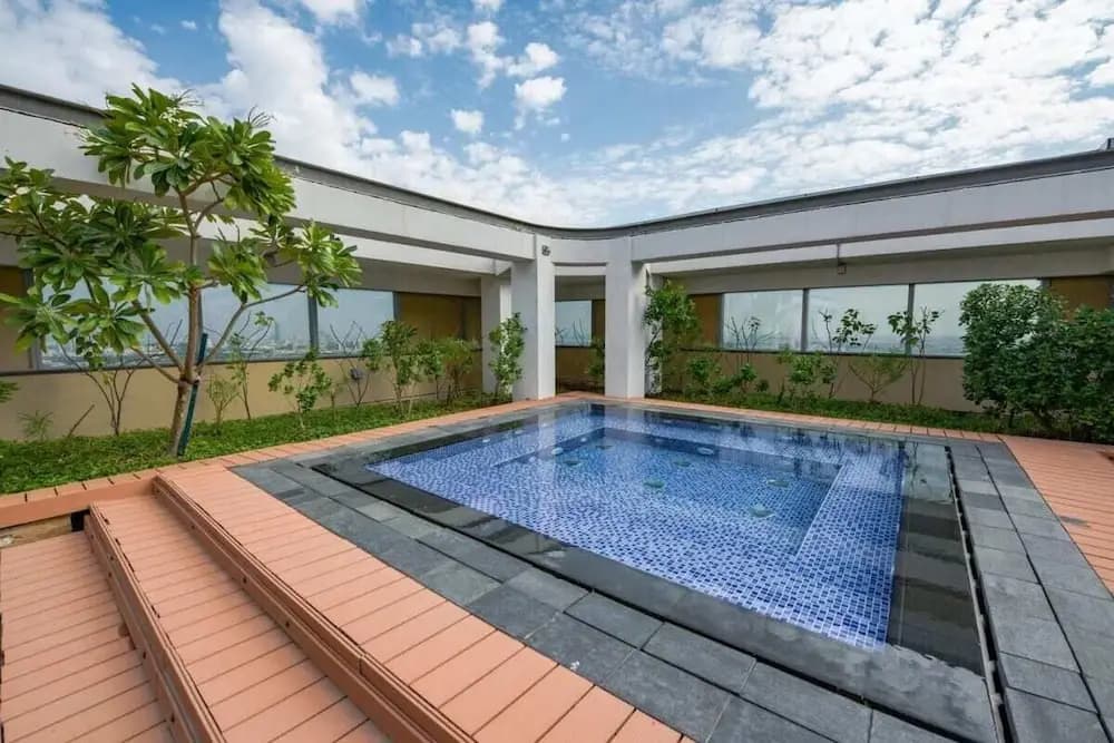 Luxury Apartment Steps Away From Everything - photo 10