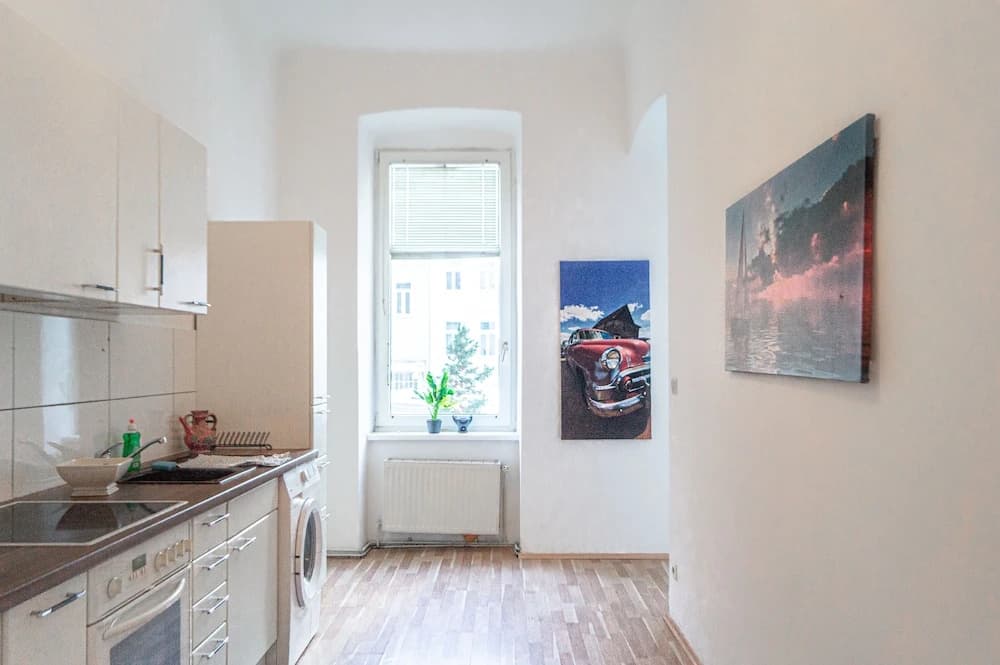 Pleasant 3BR shared Apt-WienerStadthalle - photo 7