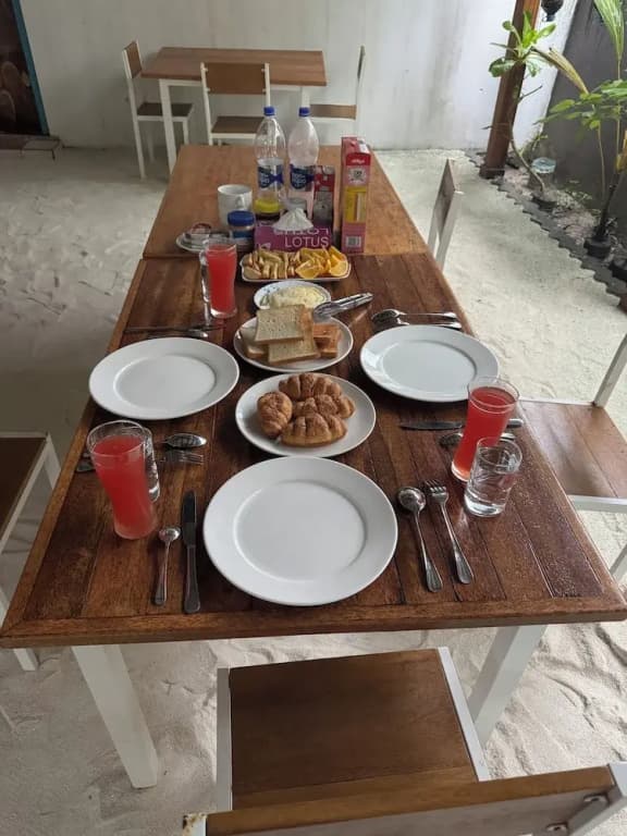Mandhoo Inn - photo 11