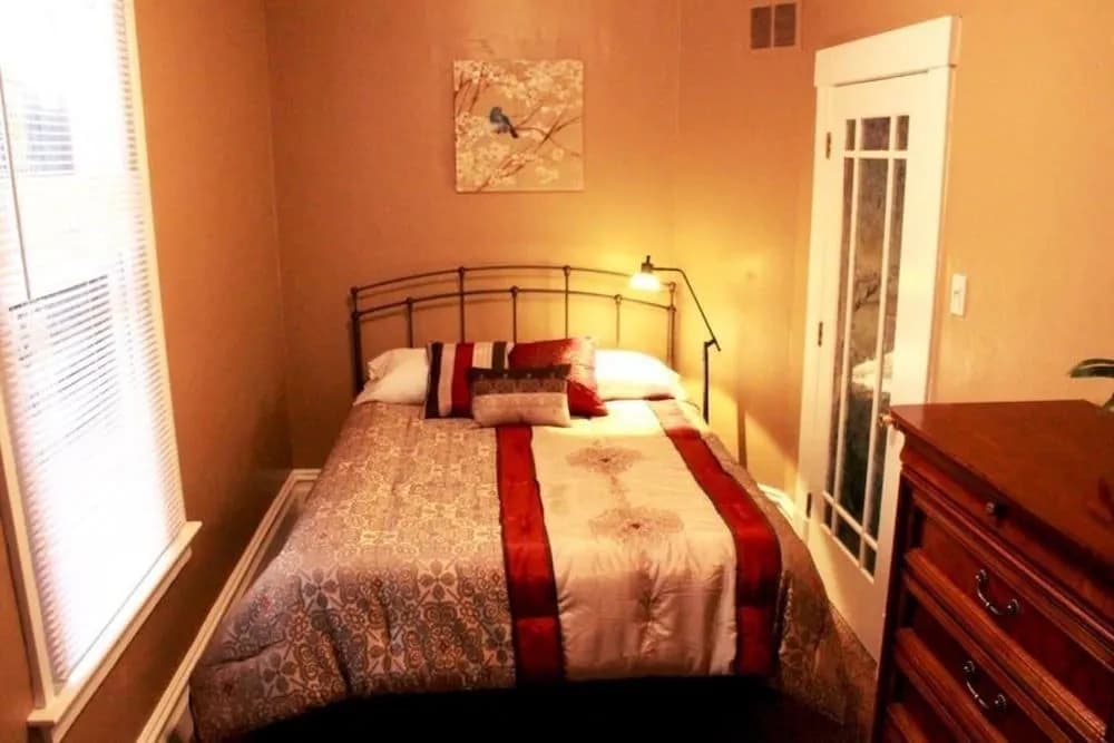Cole Valley Lower Apartment - photo 4