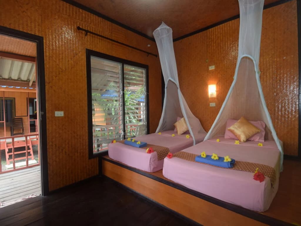 Lanta Long Beach Hostel - photo 6