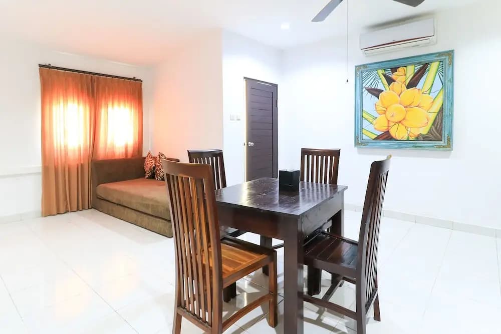 Capital O 1666 Grand Pudjawan Hotel - photo 33