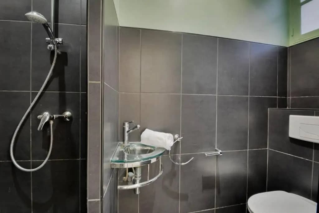 Amazing 10bed in the heart of le marais and suprises... - photo 8