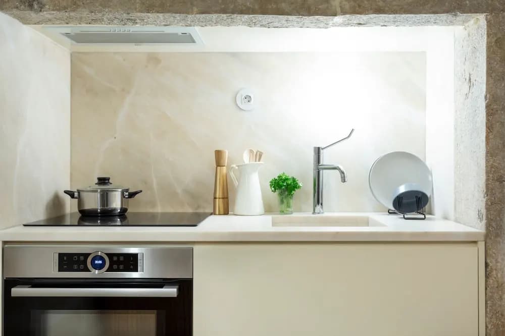 Alfama Design Suites Guesthouse - photo 20
